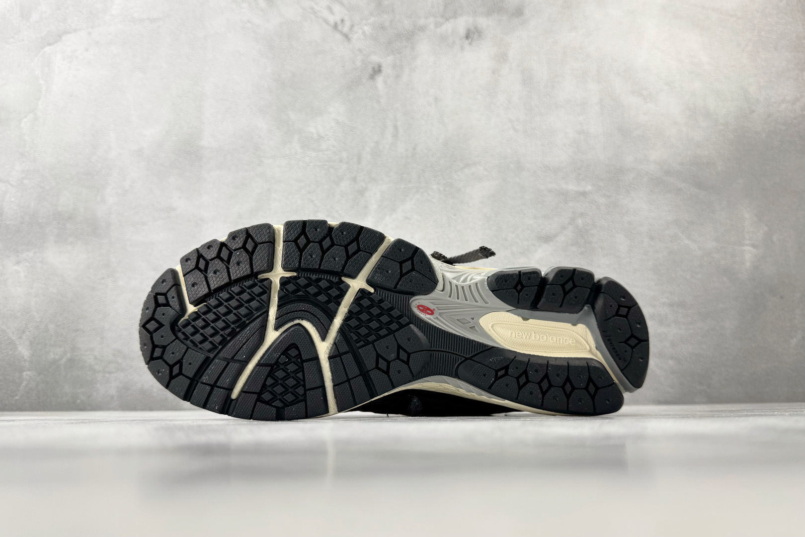 New Balance 1906 灰色 U19066U8-Top High Quatity Cheap Sneakers Fashion Clothing Clothes Bags handbags Shoes of all Brand wholesale With The best Quality And Beautiful Price from China Factory Chinese suppliers wholesaler seller New Balance 1906 灰色 U19066U8