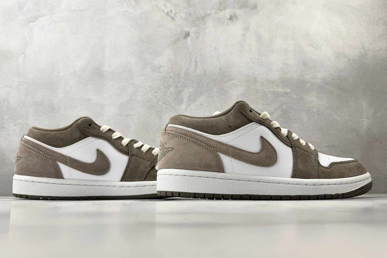 平台爆款 Jordan Air Jordan 1 Low 橄榄灰 553558-046-Top High Quatity Cheap Sneakers Fashion Clothing Clothes Bags handbags Shoes of all Brand wholesale With The best Quality And Beautiful Price from China Factory Chinese suppliers wholesaler seller 平台爆款 Jordan Air Jordan 1 Low 橄榄灰 553558-046