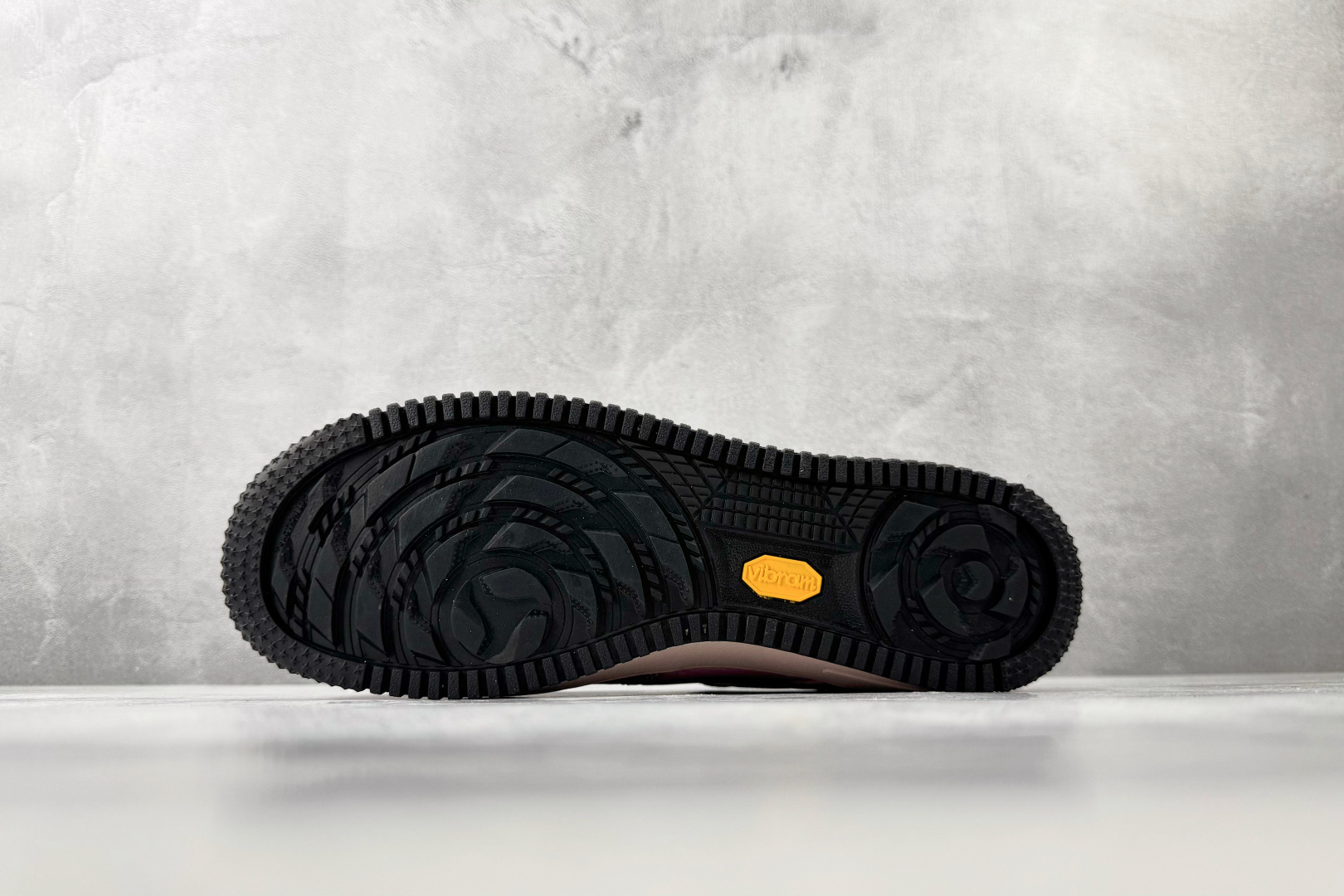 Nike Air Force 1 '07 LX Vibram 粉红黑 IH1943-600