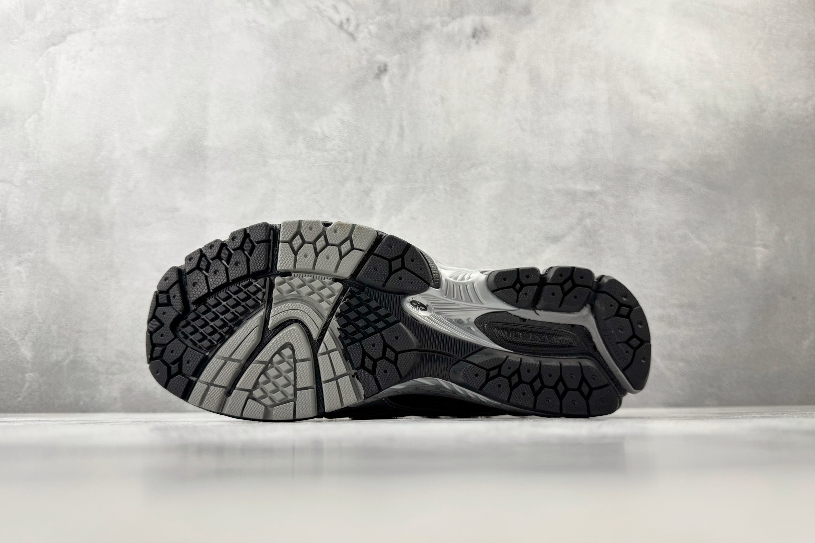 纯原出品 New Balance 1906L 黑银 U1906LOC-Top High Quatity Cheap Sneakers Fashion Clothing Clothes Bags handbags Shoes of all Brand wholesale With The best Quality And Beautiful Price from China Factory Chinese suppliers wholesaler seller 纯原出品 New Balance 1906L 黑银 U1906LOC