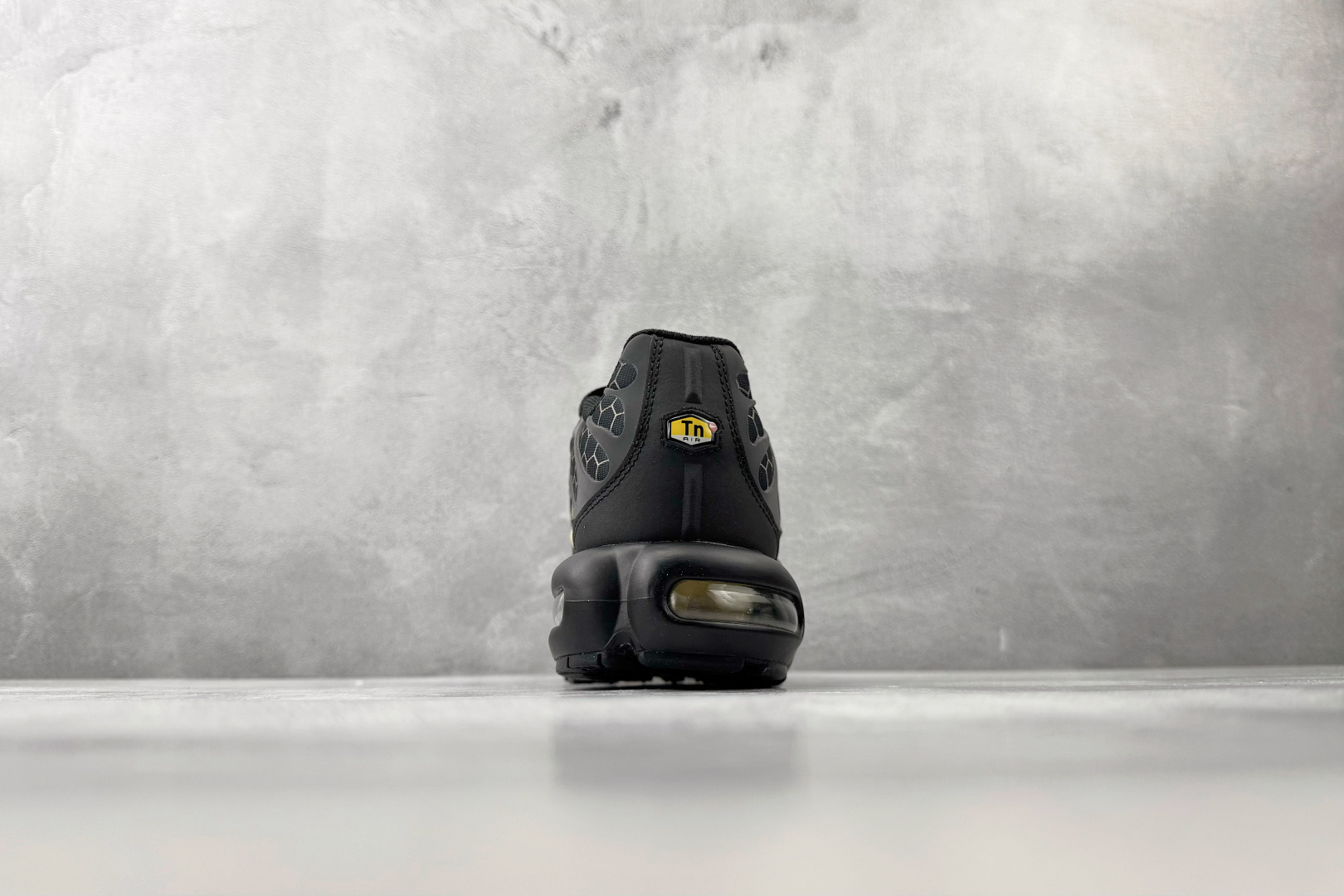 Nike Air Max Plus ”Black Honey”黑棕 IQ0287-010