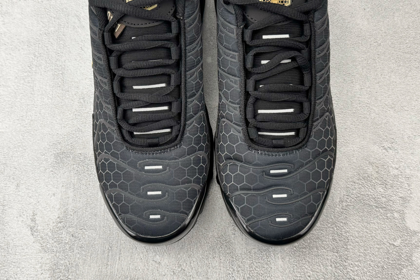 Nike Air Max Plus ”Black Honey”黑棕 IQ0287-010