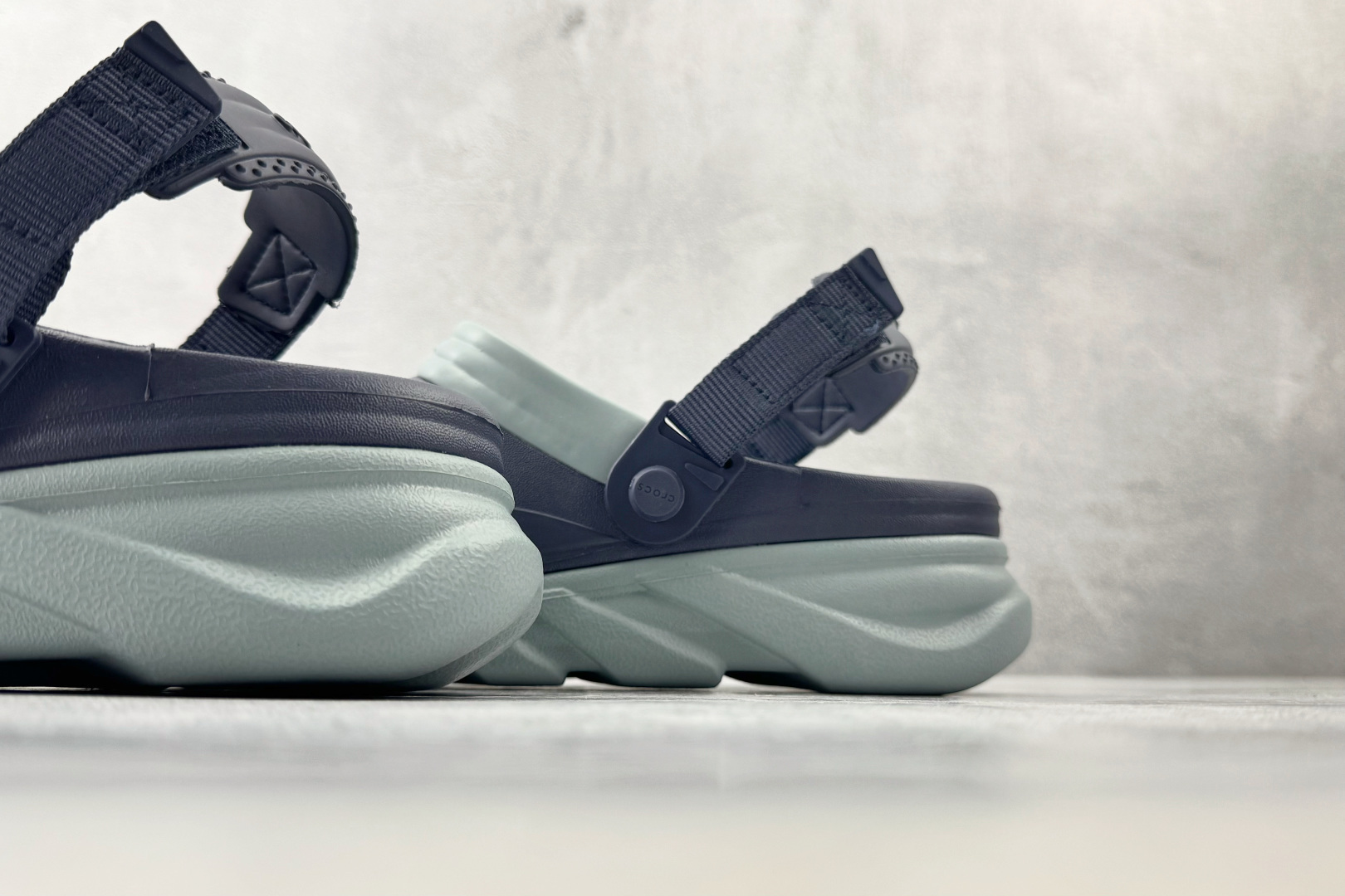 Crocs卡骆驰 蓝水绿 涡轮 208776-410-Top High Quatity Cheap Sneakers Fashion Clothing Clothes Bags handbags Shoes of all Brand wholesale With The best Quality And Beautiful Price from China Factory Chinese suppliers wholesaler seller Crocs卡骆驰 蓝水绿 涡轮 208776-410