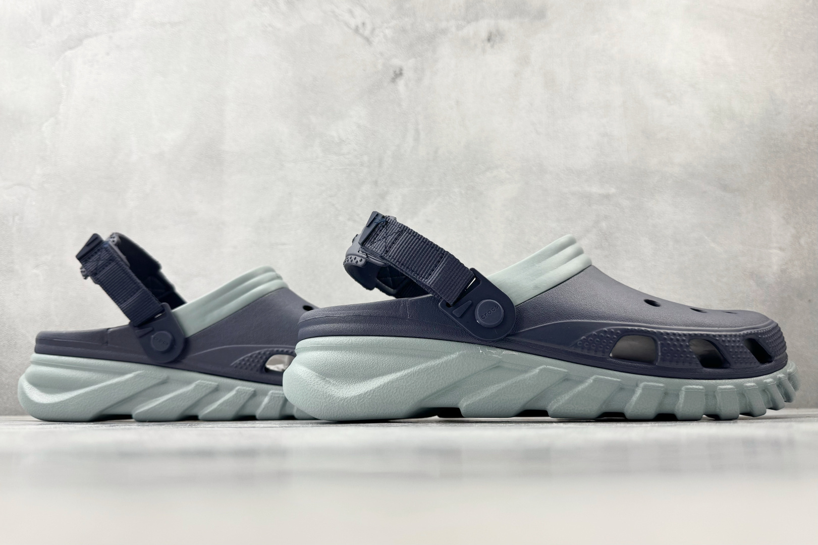 Crocs卡骆驰 蓝水绿 涡轮 208776-410-Top High Quatity Cheap Sneakers Fashion Clothing Clothes Bags handbags Shoes of all Brand wholesale With The best Quality And Beautiful Price from China Factory Chinese suppliers wholesaler seller Crocs卡骆驰 蓝水绿 涡轮 208776-410