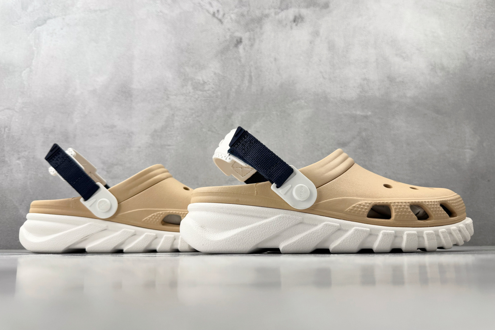 Crocs卡骆驰 白浅黄 涡轮 208776-2DS-Top High Quatity Cheap Sneakers Fashion Clothing Clothes Bags handbags Shoes of all Brand wholesale With The best Quality And Beautiful Price from China Factory Chinese suppliers wholesaler seller Crocs卡骆驰 白浅黄 涡轮 208776-2DS