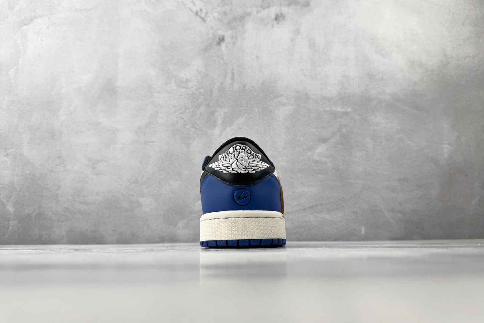 河源 Travis Scott x Jordan Air Jordan 1 白蓝货号：DM7866 11