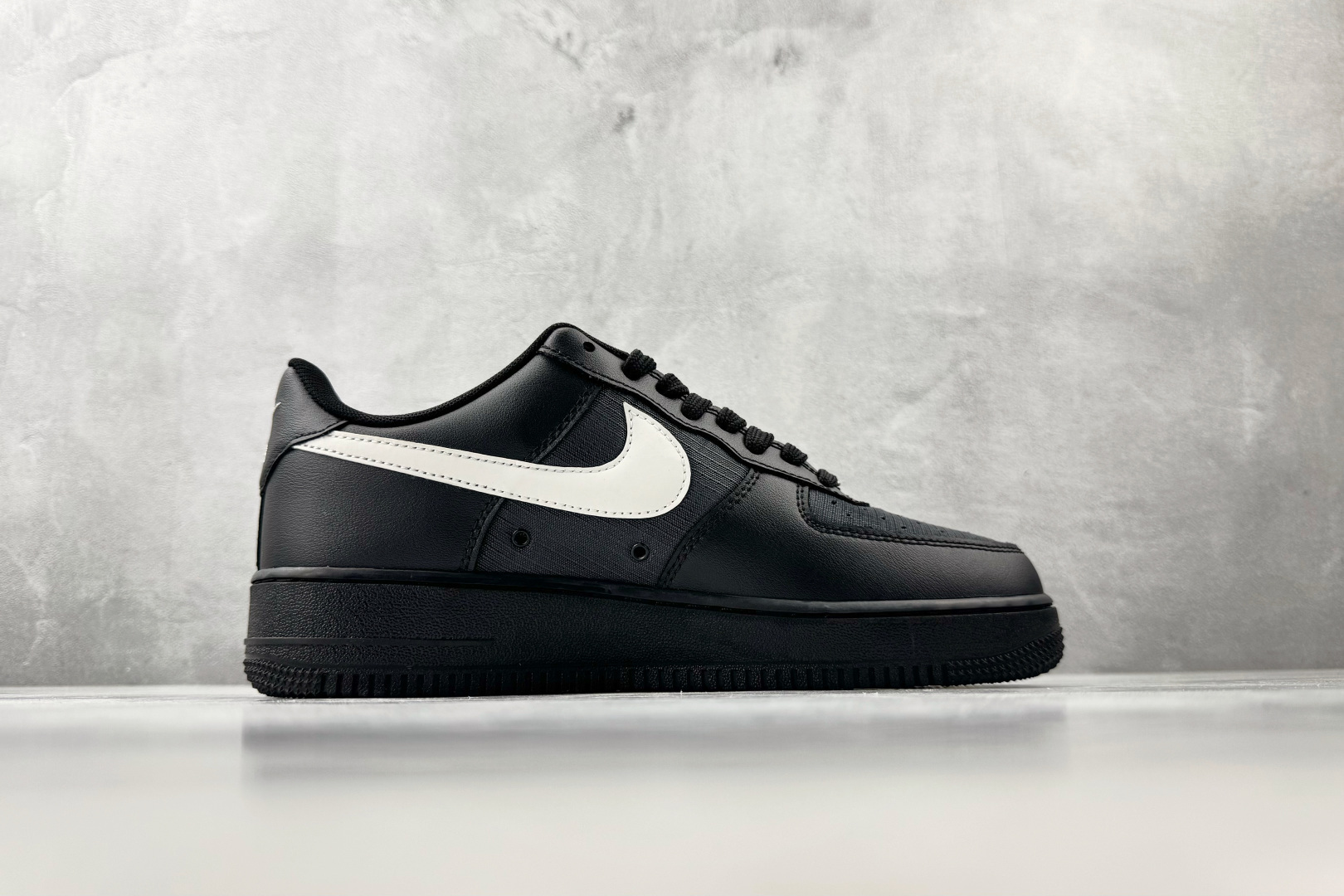 Nike Air Force 1 '07 黑白 IR0952-001-Top High Quatity Cheap Sneakers Fashion Clothing Clothes Bags handbags Shoes of all Brand wholesale With The best Quality And Beautiful Price from China Factory Chinese suppliers wholesaler seller Nike Air Force 1 '07 黑白 IR0952-001