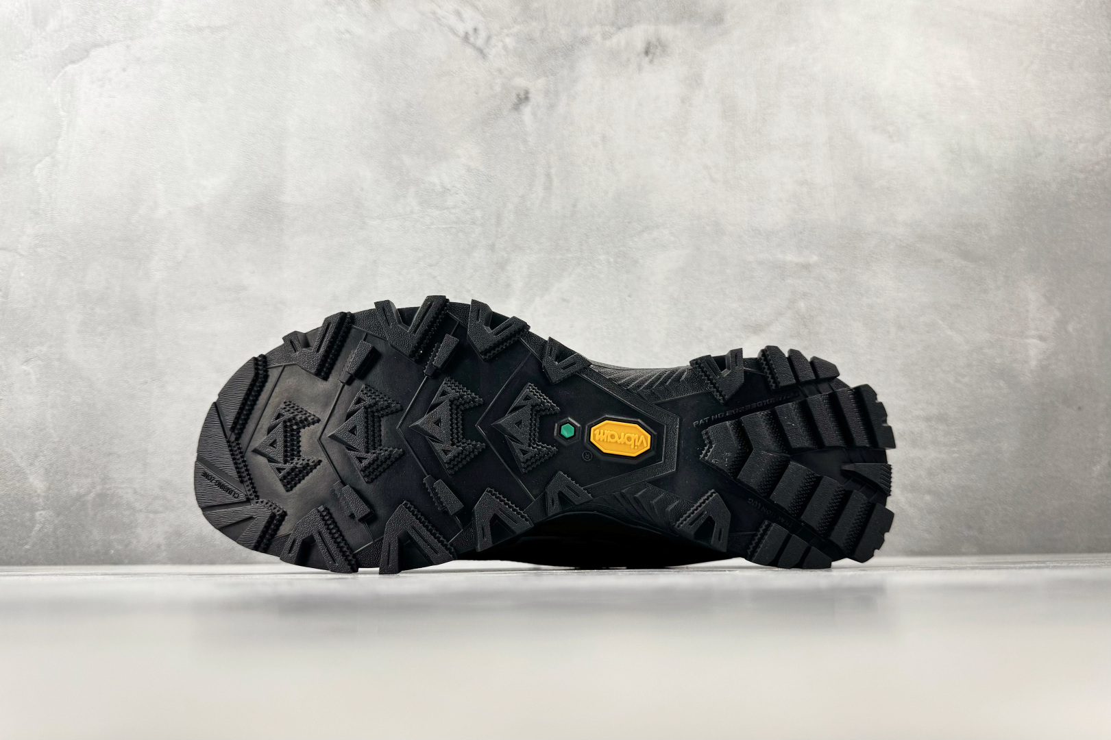 凯乐石KAILAS 远征Vibram 黑色 KS261-Top High Quatity Cheap Sneakers Fashion Clothing Clothes Bags handbags Shoes of all Brand wholesale With The best Quality And Beautiful Price from China Factory Chinese suppliers wholesaler seller 凯乐石KAILAS 远征Vibram 黑色 KS261
