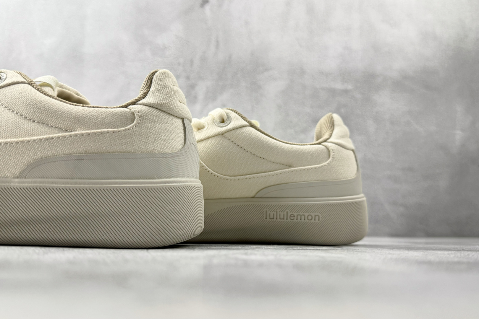 lululemon露露乐蒙 cityverse 米色 LM9B31S-Top High Quatity Cheap Sneakers Fashion Clothing Clothes Bags handbags Shoes of all Brand wholesale With The best Quality And Beautiful Price from China Factory Chinese suppliers wholesaler seller lululemon露露乐蒙 cityverse 米色 LM9B31S