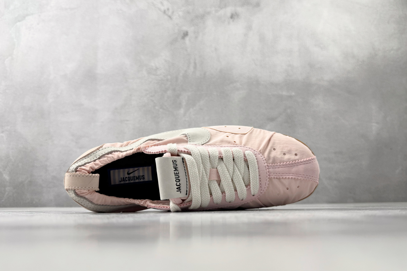 GOD 神版 Nike Moon Shoe x Jacquemus sp 粉色货号：HV8547-601
