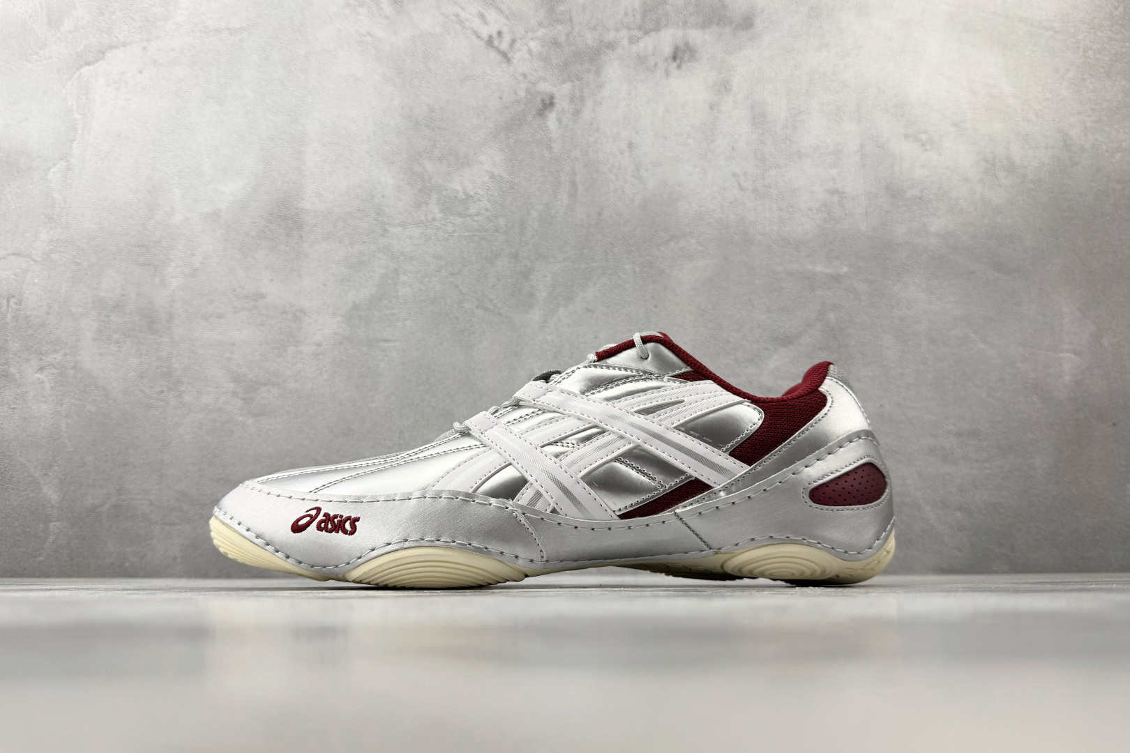 NO:832718,Top Local ASICS Hypersync Retro Silver Red Item No. 1203A879-020 Size 36 36.5 37.5 38 38.5 39 40 40.5 41 42 42.5 43 44 44.5 45 46 46.5 47 Coding 32,19860909Top 本地 ASICS Hypersync 复古银红 货号1203A879-020 尺码36 36.5 37.5 38 38.5 39 40 40.5 41 42 42.5 43 44 44.5 45 46 46.5 47 编码32,,Men's shoes