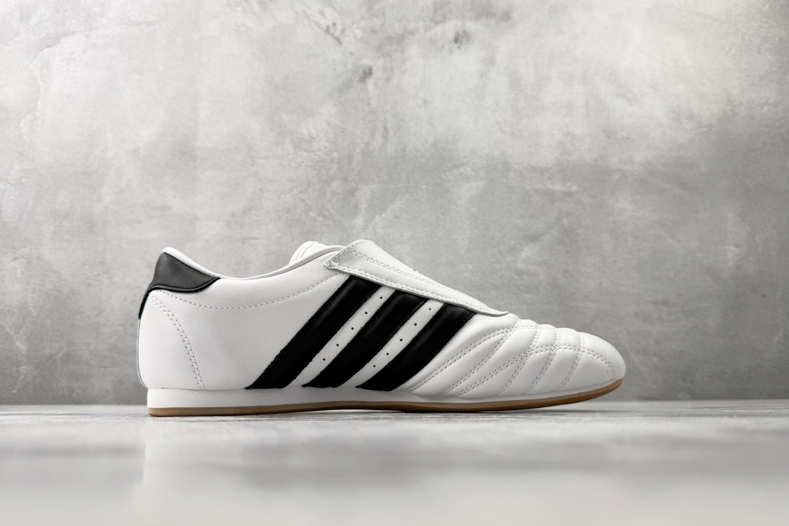 TG爆款跑量神器 adidas TAEKWONDO 白色货号：JQ4774尺码：36 36.5 37 3