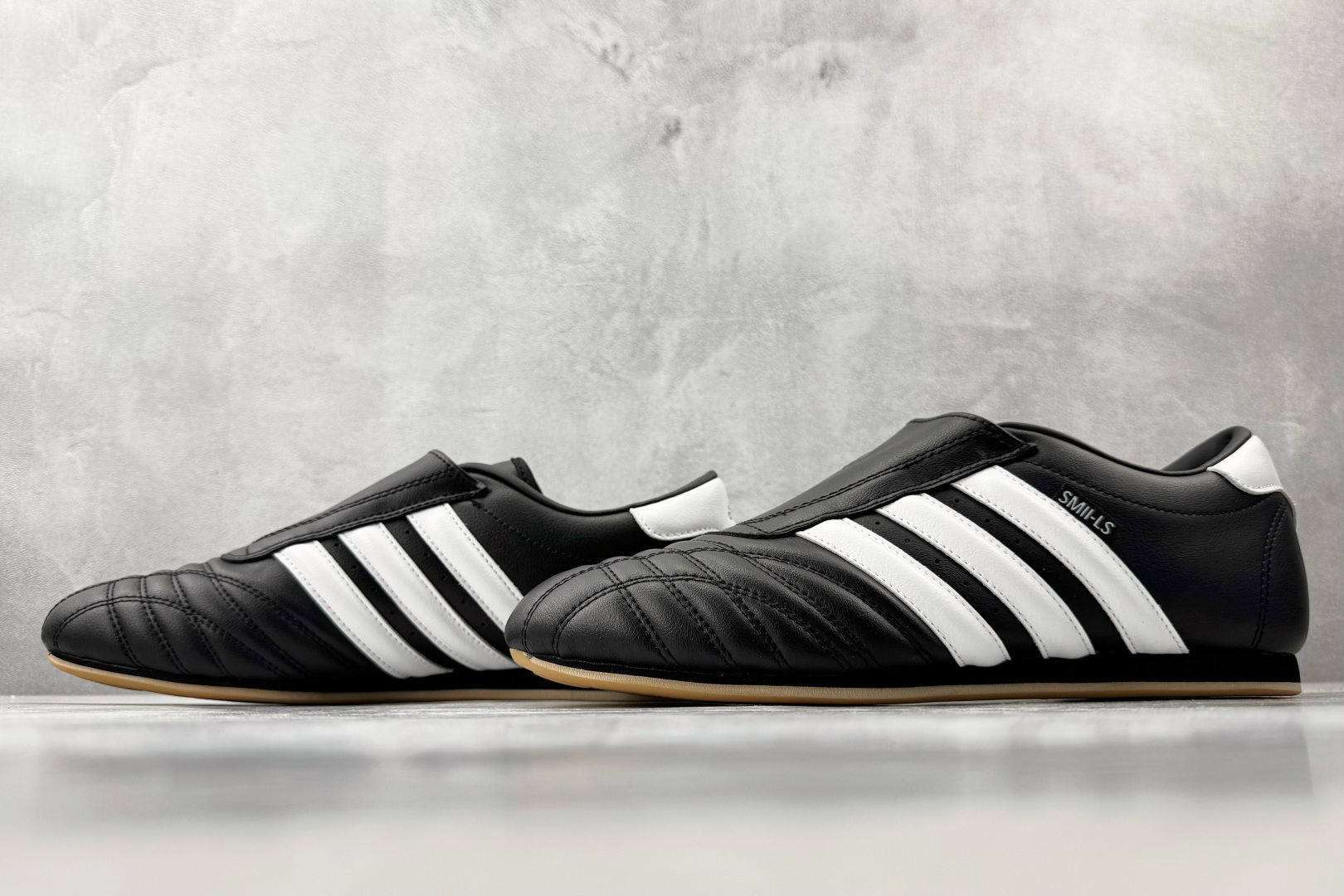 TG 爆款跑量神器 adidas TAEKWONDO 黑色货号：JQ4775尺码：36 36.5 37 