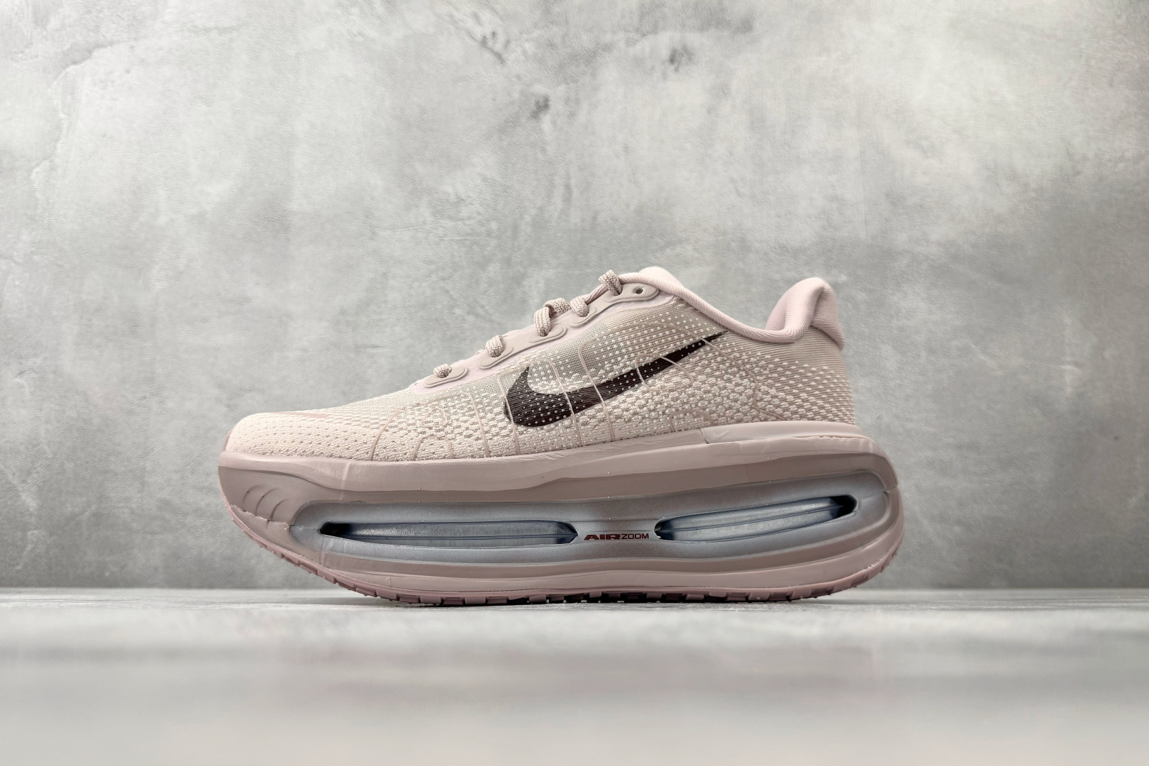 Diy Nike Vomero Premium 紫红货号：HM5973 607尺码：36 36.5 37