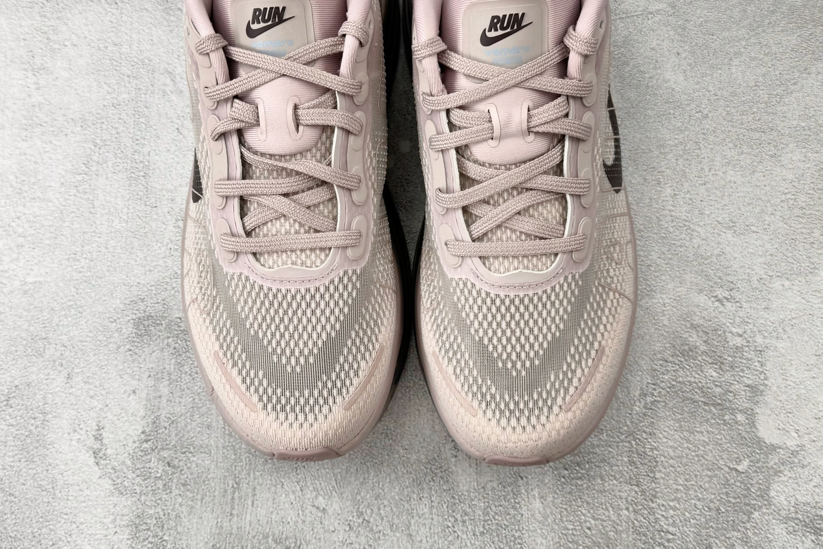 Diy Nike Vomero Premium 紫红货号：HM5973 607尺码：36 36.5 37
