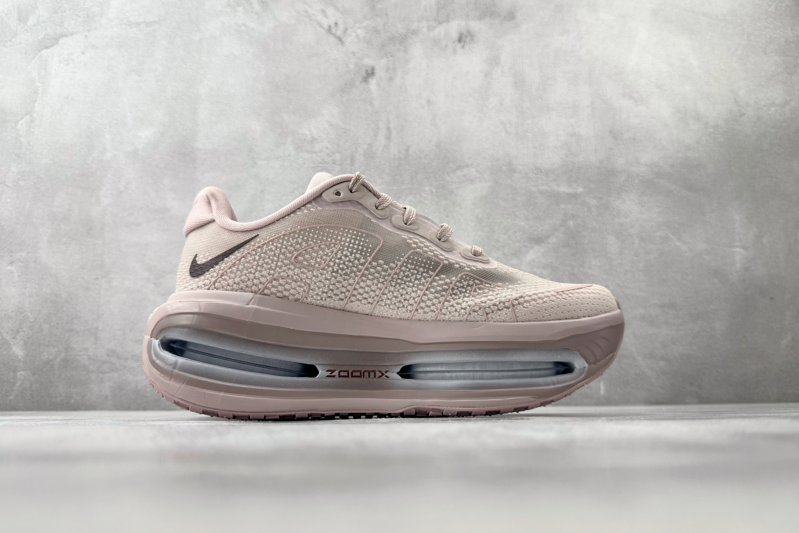Diy Nike Vomero Premium 紫红货号：HM5973 607尺码：36 36.5 37