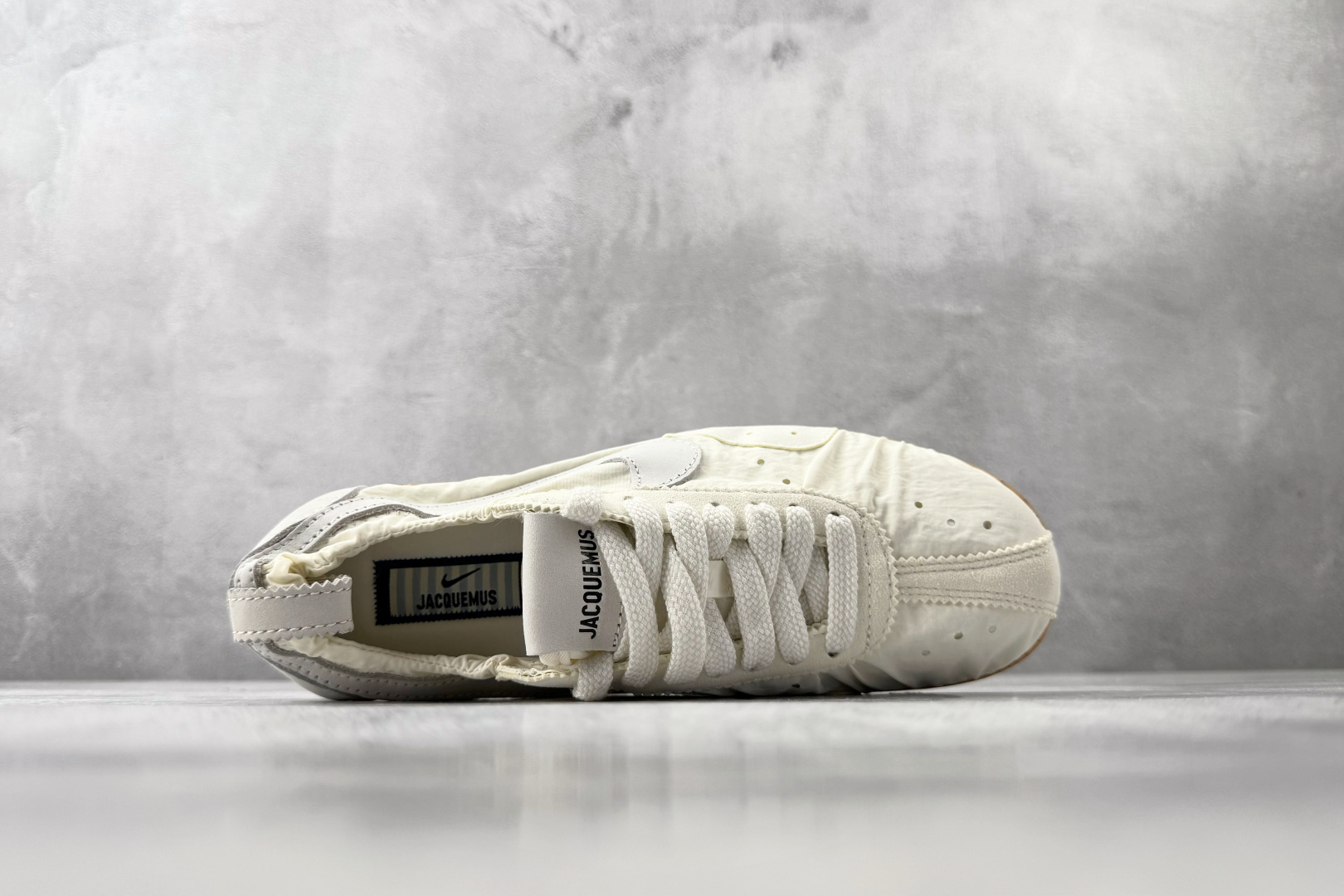 GOD 神版 Nike × Jacquemus MOON SHOES 米白色货号：HV8547-002尺