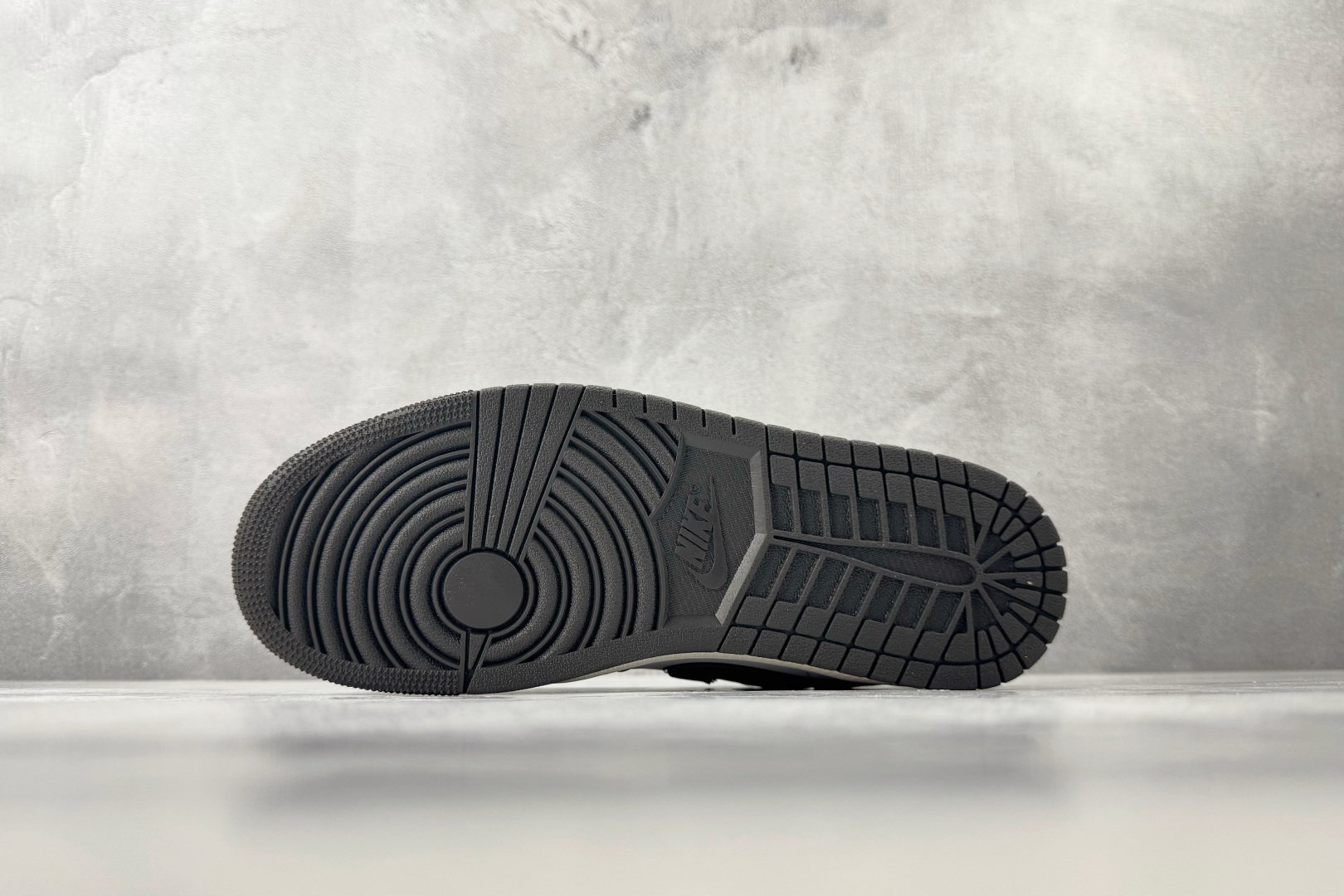 DT 公司级 Jordan Air Jordan 1 帆白宝蓝 货号:IU2268-100 尺码:40 40.5 DT 公司级 Jordan Air Jordan 1 帆白宝蓝 货号:IU2268-100 尺码:40 40.5