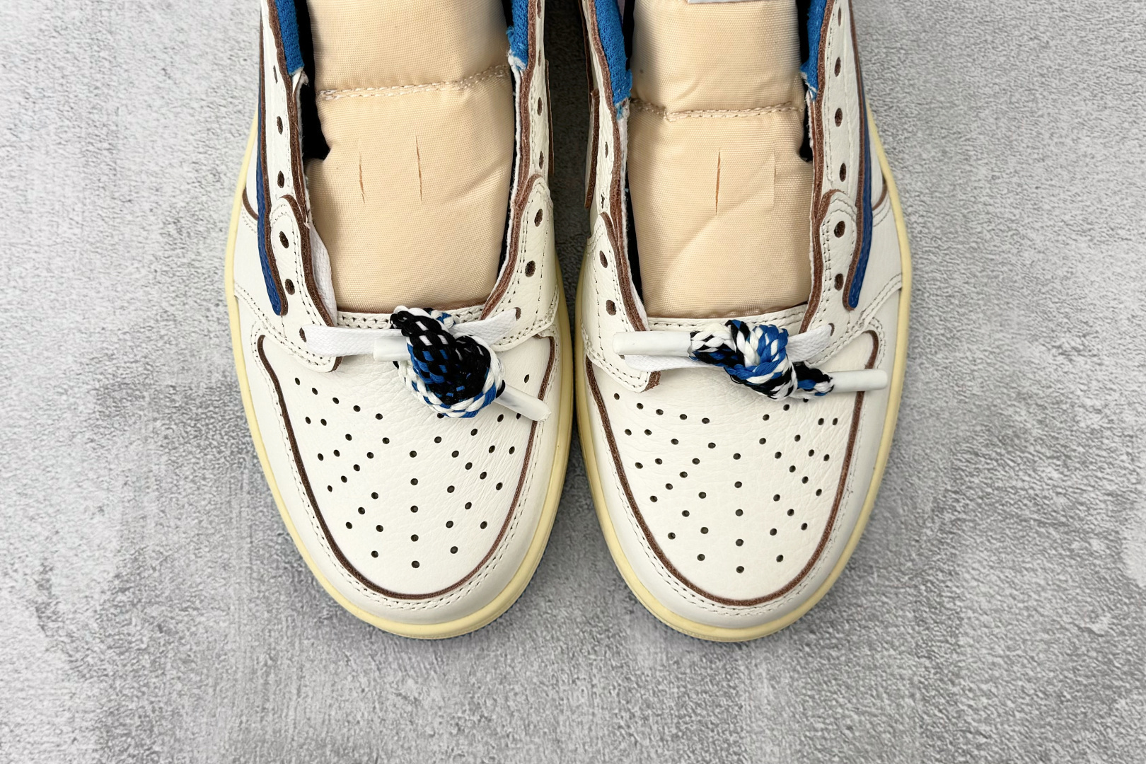 河源 Jordan  × Travis Scott x Fragment Design Air Jord