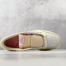 REP Jordan × Travis Scott Air Jordan 1 Low OG 粉倒钩 S REP Jordan × Travis Scott Air Jordan 1 Low OG 粉倒钩 S