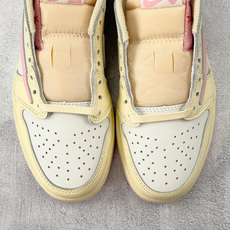 REP Jordan × Travis Scott Air Jordan 1 Low OG 粉倒钩 S REP Jordan × Travis Scott Air Jordan 1 Low OG 粉倒钩 S