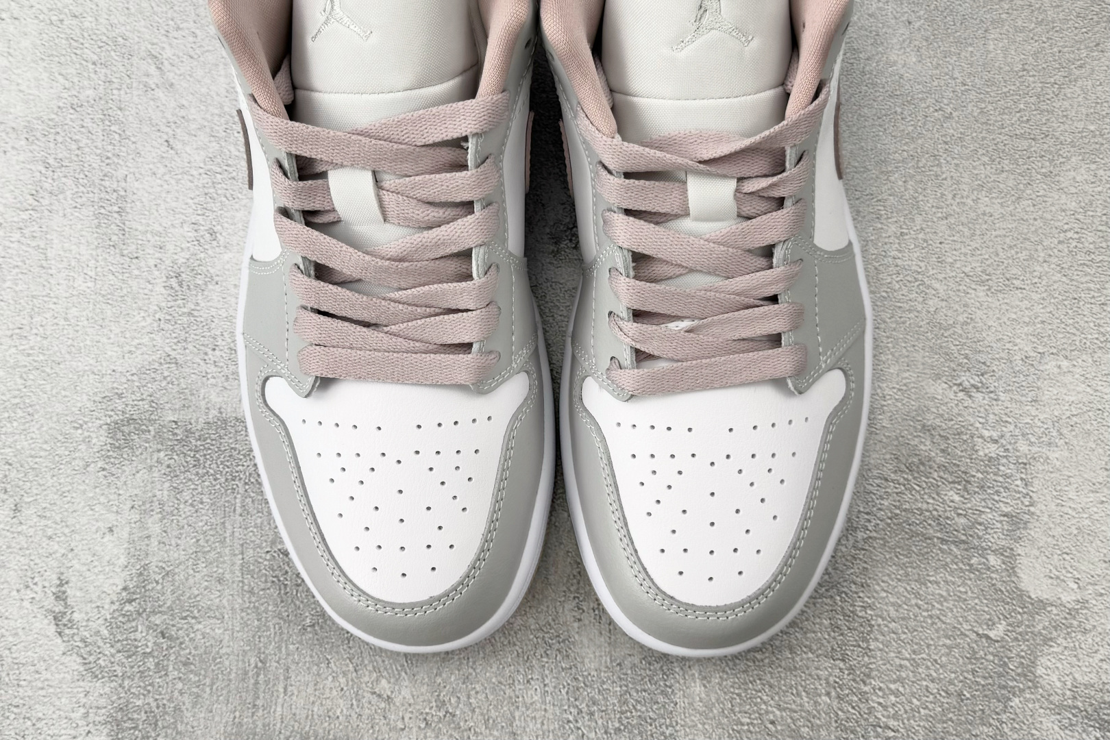 OT纯原 Jordan Air Jordan 1 Low 粉白货号：DC0774-606尺码：35.5 