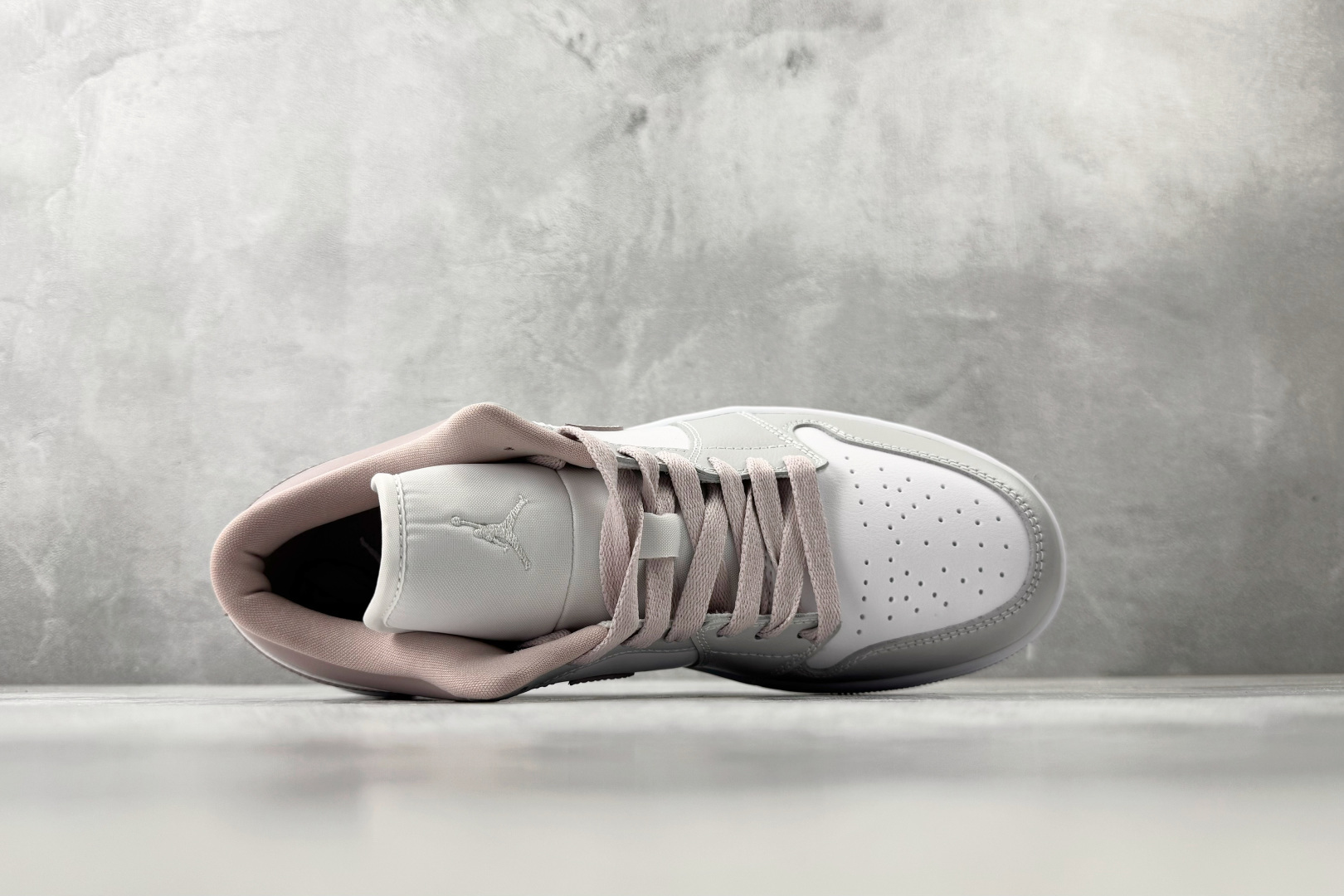 OT纯原 Jordan Air Jordan 1 Low 粉白货号：DC0774-606尺码：35.5 