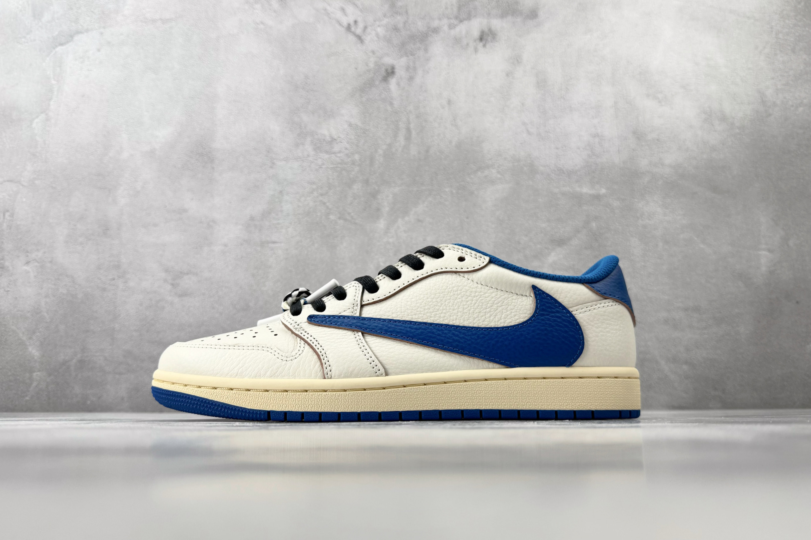 GX 顶级纯原 完美复刻   Jordan  × Travis Scott x Fragment Des