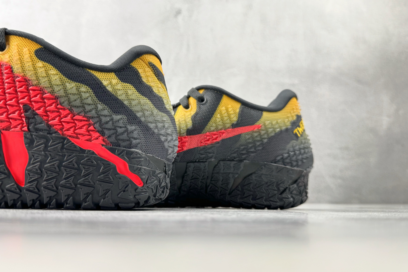 OX Nike × Jurassic Park Ja 3 莫兰特三代 Raptor EP黑黄红 货号:IU7239- OX Nike × Jurassic Park Ja 3 莫兰特三代 Raptor EP黑黄红 货号:IU7239-