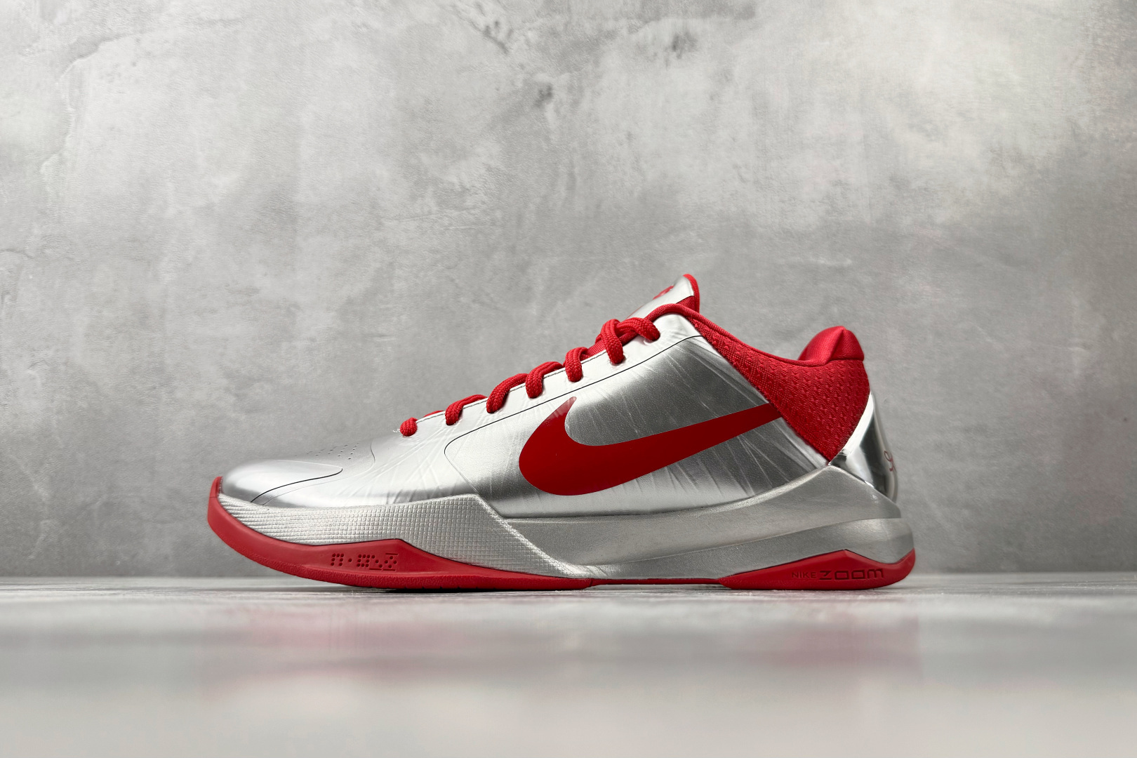 Star Nike  × Caitlin Clark Zoom Kobe 5 Protro 银红货号：I