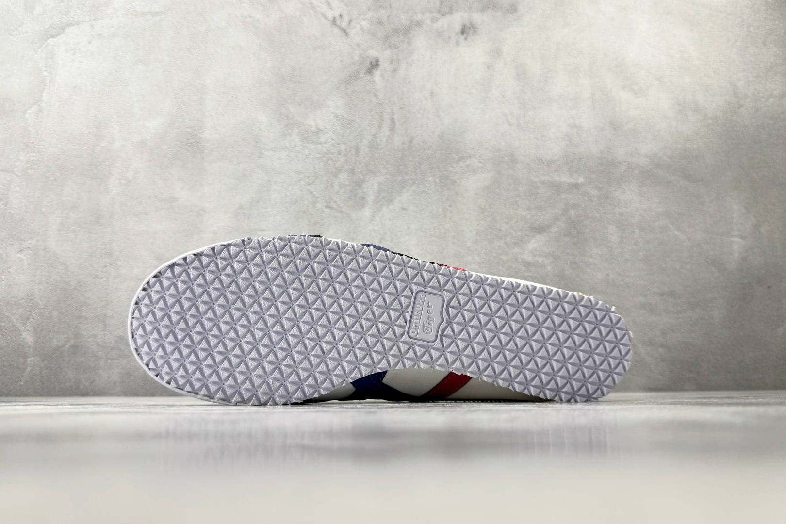 广版 Onitsuka Tiger鬼塚虎 MEXICO 66 乳白蓝金货号:1183B475-100尺码 广版 Onitsuka Tiger鬼塚虎 MEXICO 66 乳白蓝金货号:1183B475-100尺码