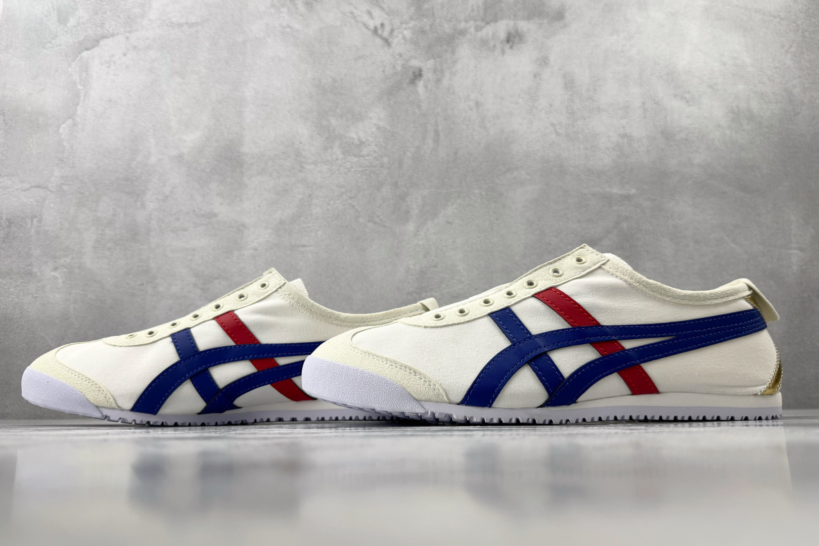 广版 Onitsuka Tiger鬼塚虎 MEXICO 66 乳白蓝金货号:1183B475-100尺码 广版 Onitsuka Tiger鬼塚虎 MEXICO 66 乳白蓝金货号:1183B475-100尺码
