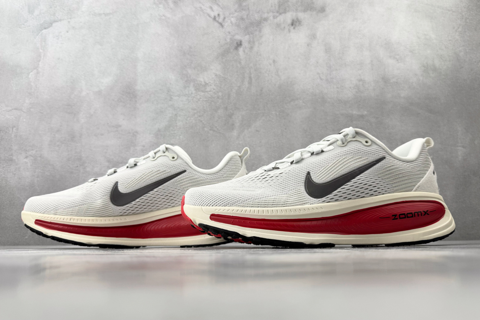 GOD神版 完美还原 正确版本 Nike VOMERO 18 白红货号：HM6803-001尺码：36 