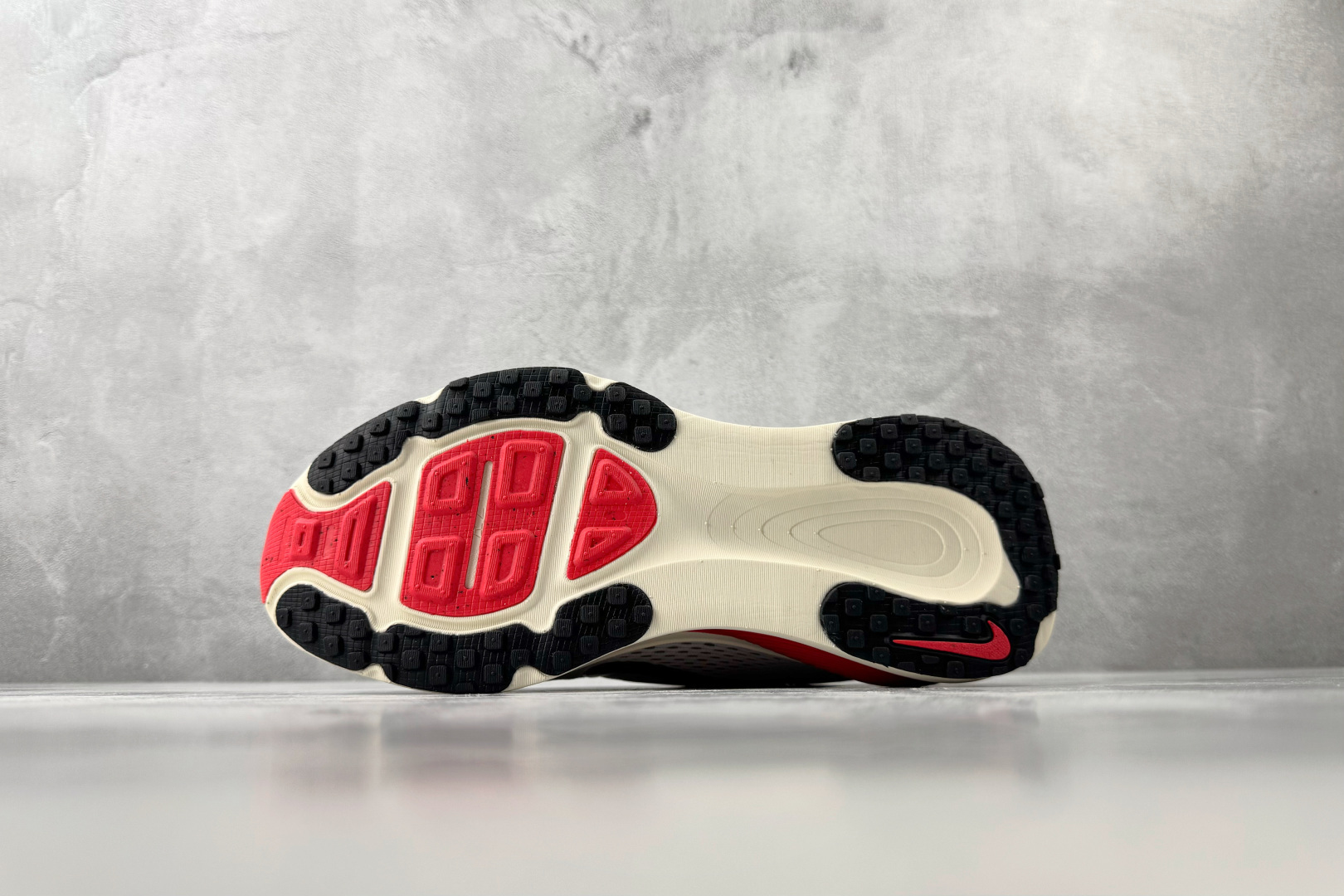 GOD神版 完美还原 正确版本 Nike VOMERO 18 白红货号：HM6803-001尺码：36 
