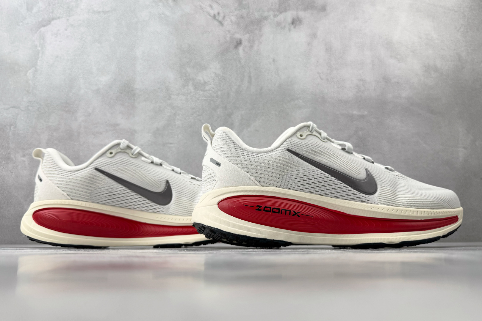 GOD神版 完美还原 正确版本 Nike VOMERO 18 白红货号：HM6803-001尺码：36 