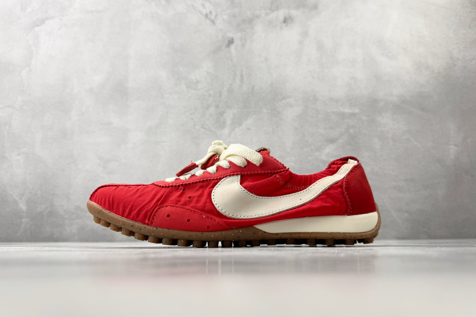 GOD 神版 Nike  × Jacquemus Moon Shoe SP 红色货号：HV8547-60
