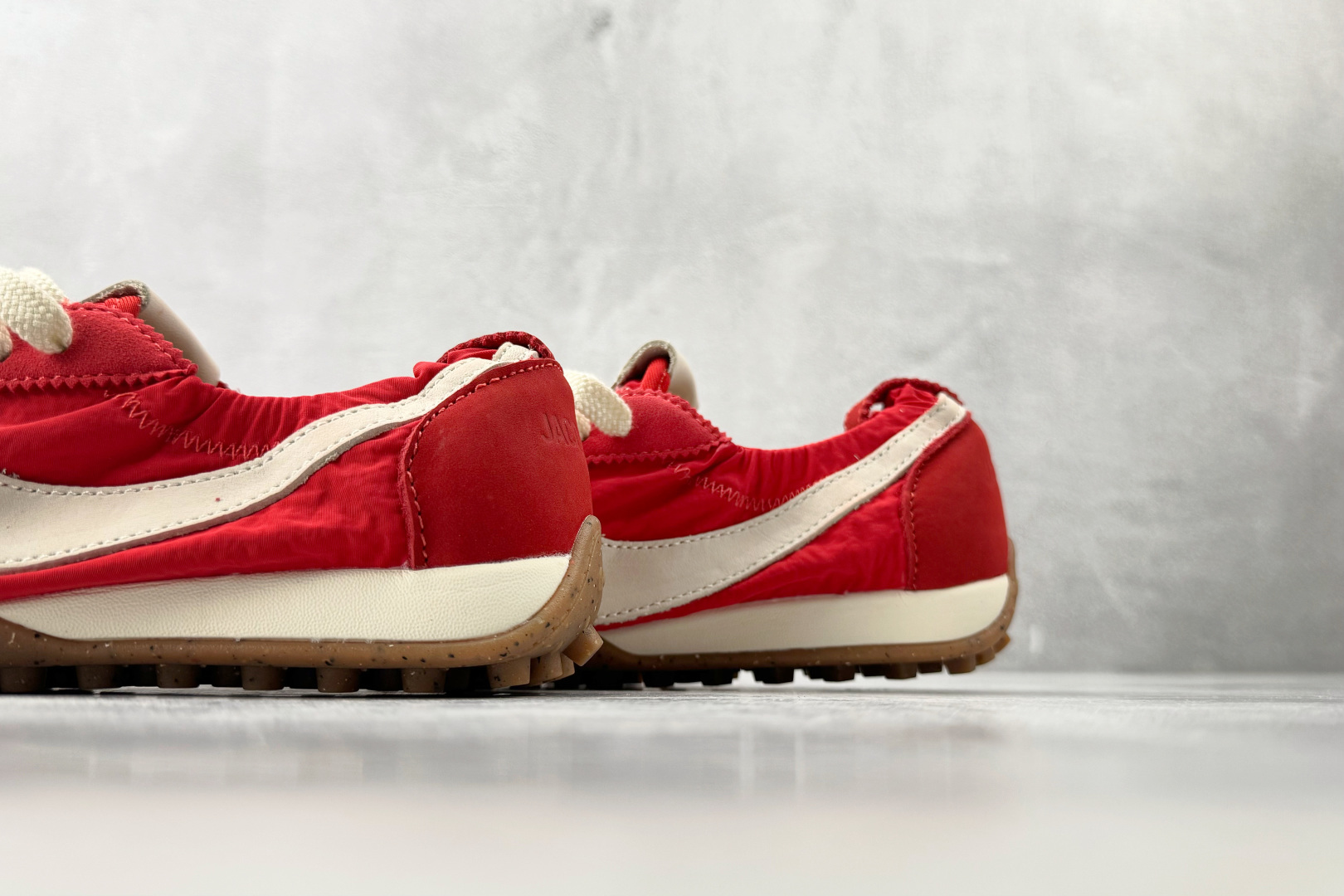 GOD 神版 Nike  × Jacquemus Moon Shoe SP 红色货号：HV8547-60