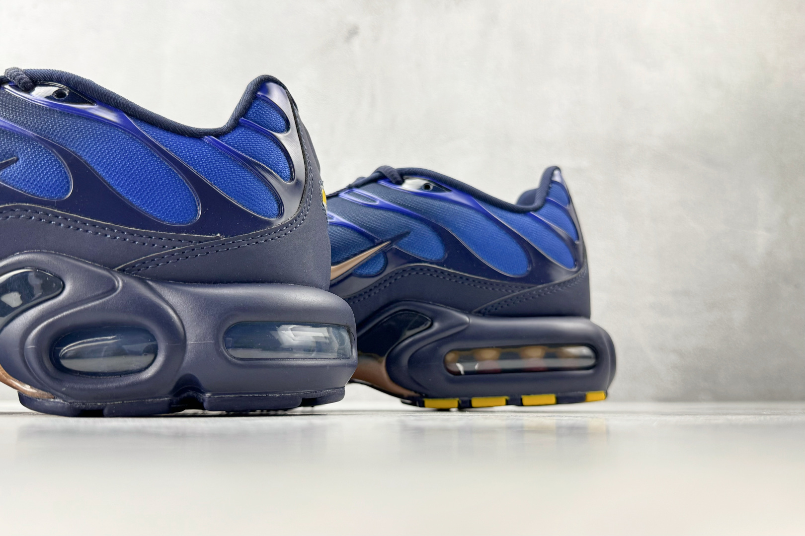 Max Nike × French Football Federation Air Max Plus OG 黑化蓝 Max Nike × French Football Federation Air Max Plus OG 黑化蓝