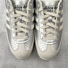 N 版 东南亚订单 adidas originals JAPAN 银色 货号:KJ3962 尺码:36 36.5 3 N 版 东南亚订单 adidas originals JAPAN 银色 货号:KJ3962 尺码:36 36.5 3