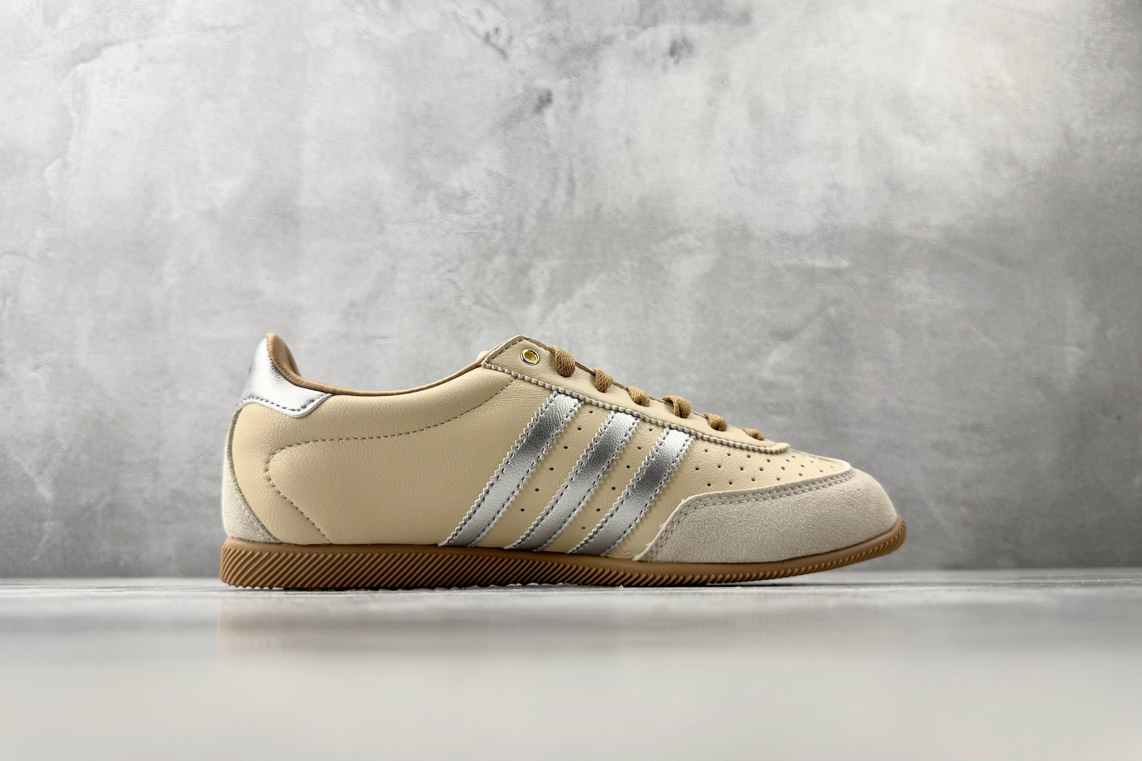 N 版  东南亚订单  adidas originals JAPAN 银黄 货号：KJ3962 尺码：36 36.5 3