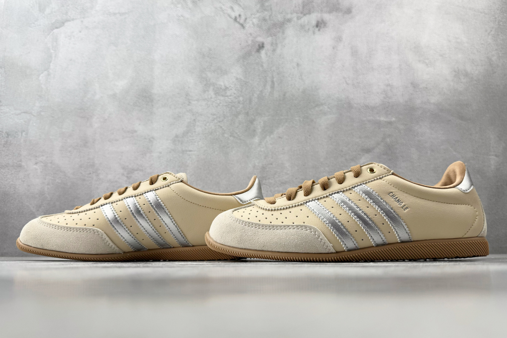 N 版  东南亚订单  adidas originals JAPAN 银黄 货号：KJ3962 尺码：36 36.5 3