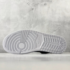 DT 公司级 Jordan Air Jordan 1 白色 货号:IQ9381-100 尺码:35.5 36 36. DT 公司级 Jordan Air Jordan 1 白色 货号:IQ9381-100 尺码:35.5 36 36.