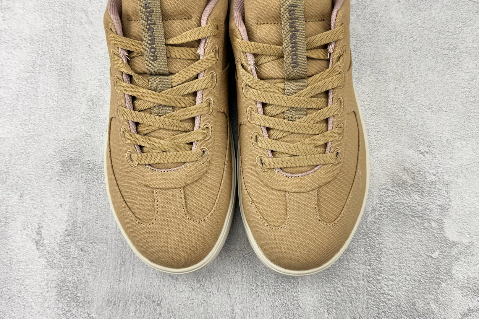 XC2.0 lululemon露露乐蒙 cityverse 棕色货号：LM9AZES-尺码：36 36.