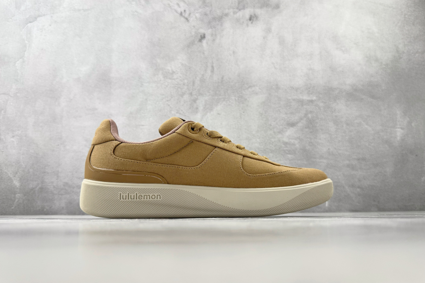 XC2.0 lululemon露露乐蒙 cityverse 棕色货号：LM9AZES-尺码：36 36.