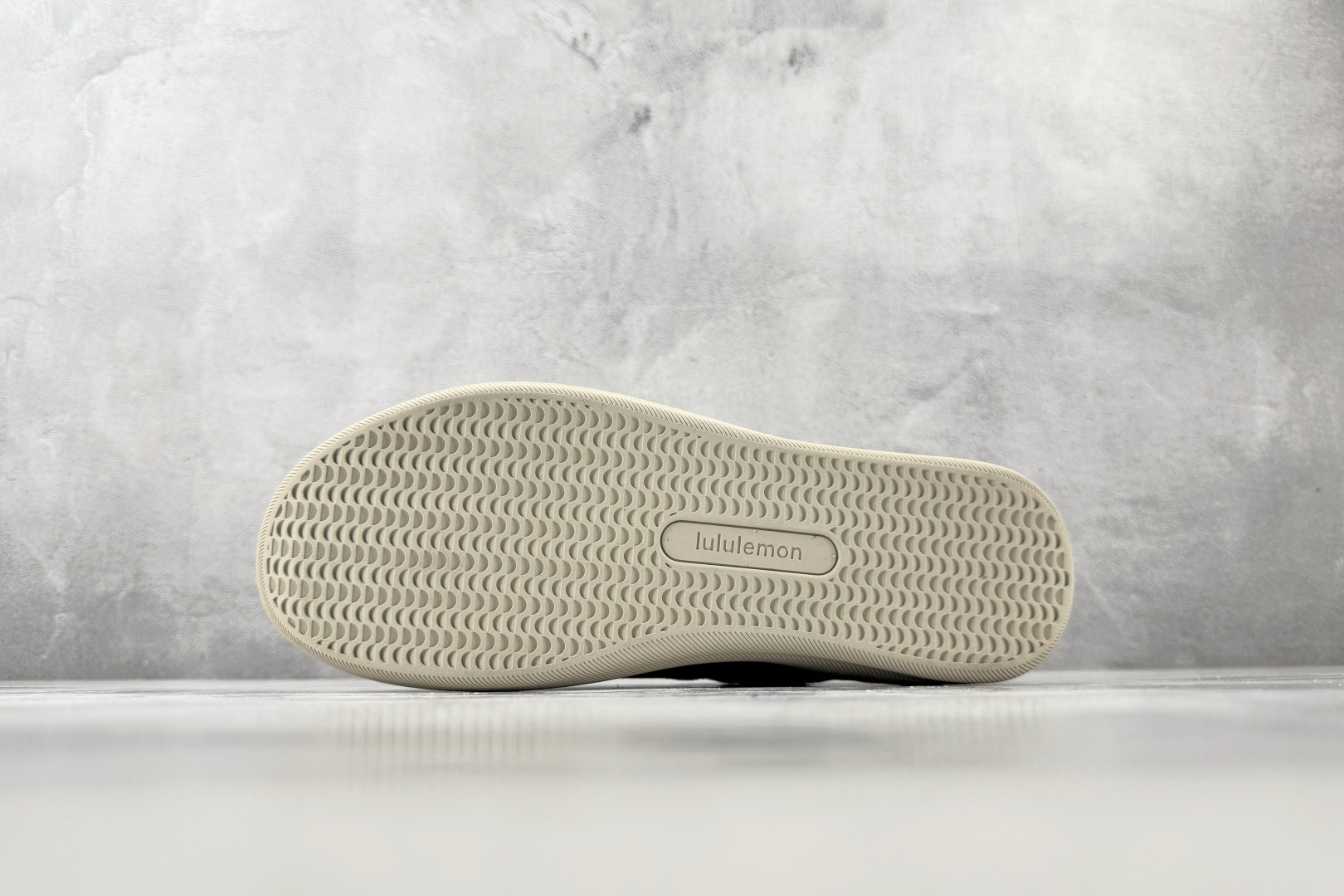 XC2.0 lululemon露露乐蒙 cityverse 棕色货号：LM9AZES-尺码：36 36.