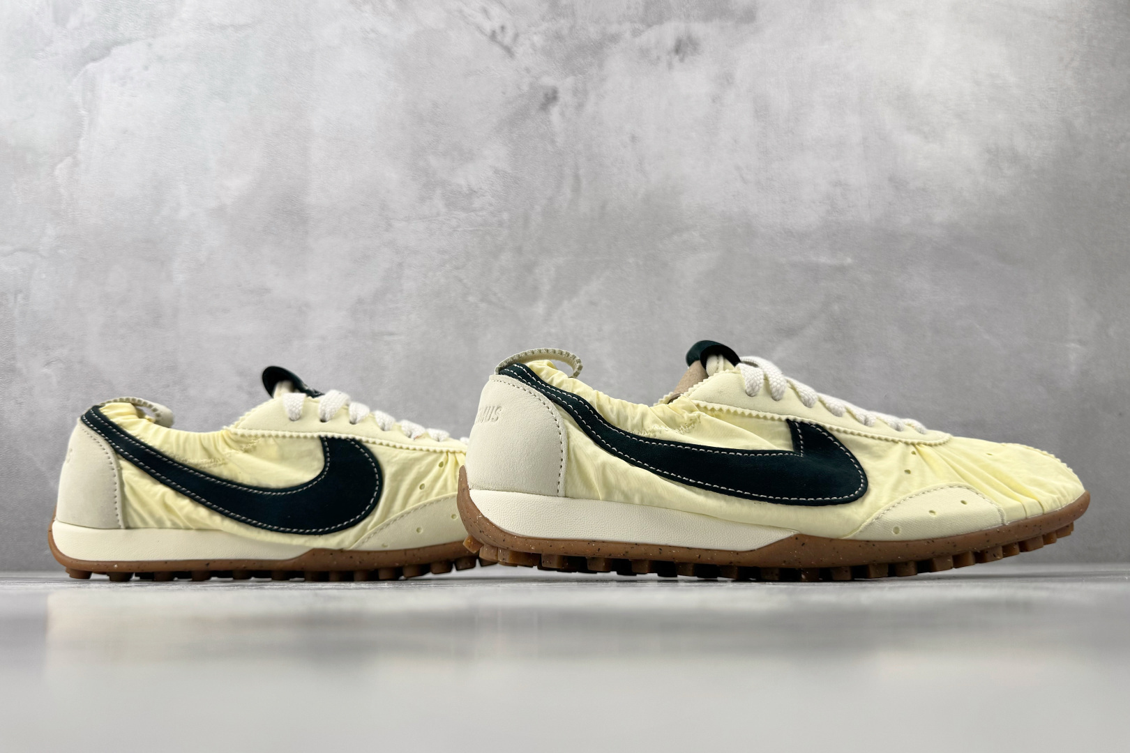 GOD 神版 Nike  × Jacquemus  米白色货号：HV8547-700尺码：36 36.5