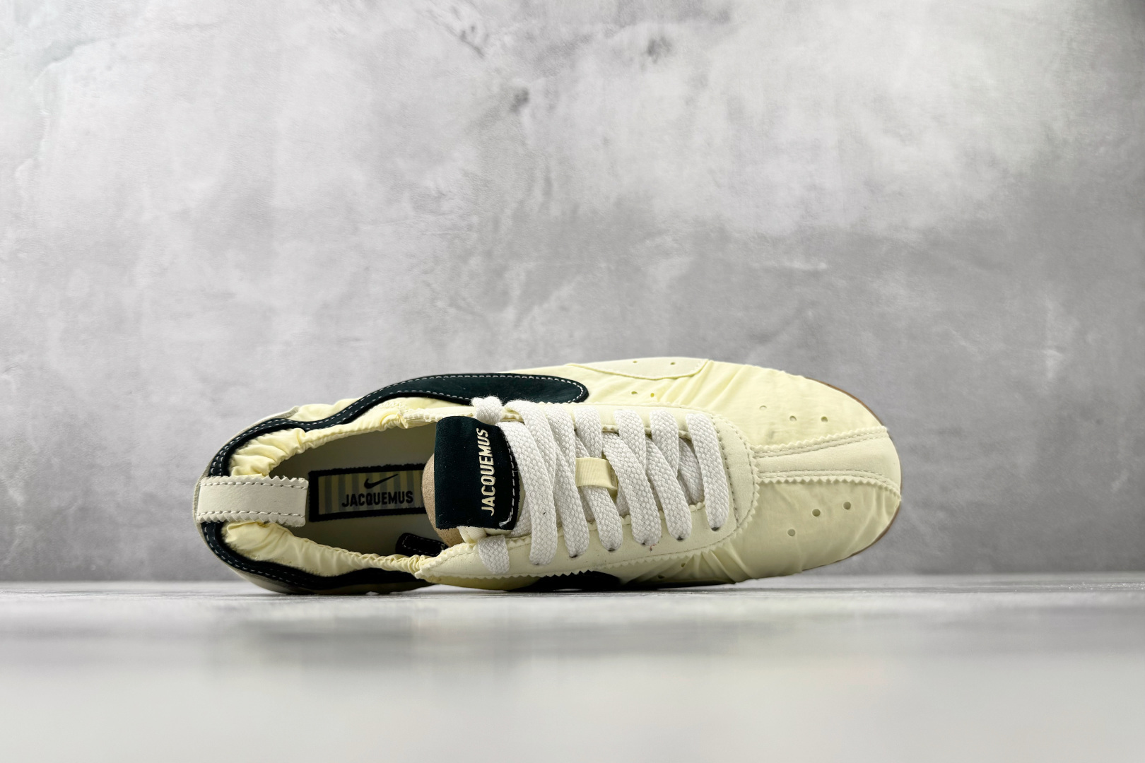 GOD 神版 Nike  × Jacquemus  米白色货号：HV8547-700尺码：36 36.5