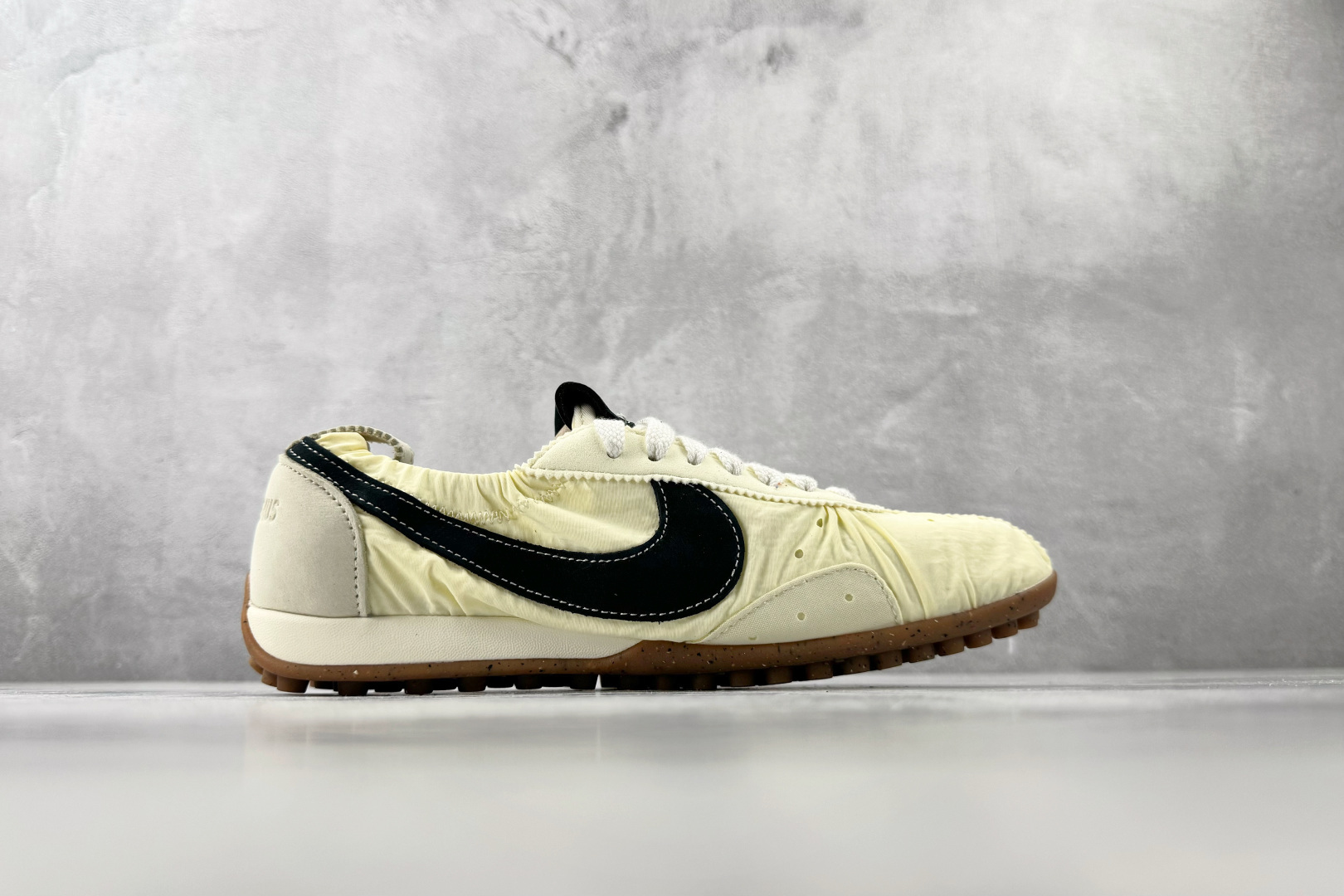 GOD 神版 Nike  × Jacquemus  米白色货号：HV8547-700尺码：36 36.5