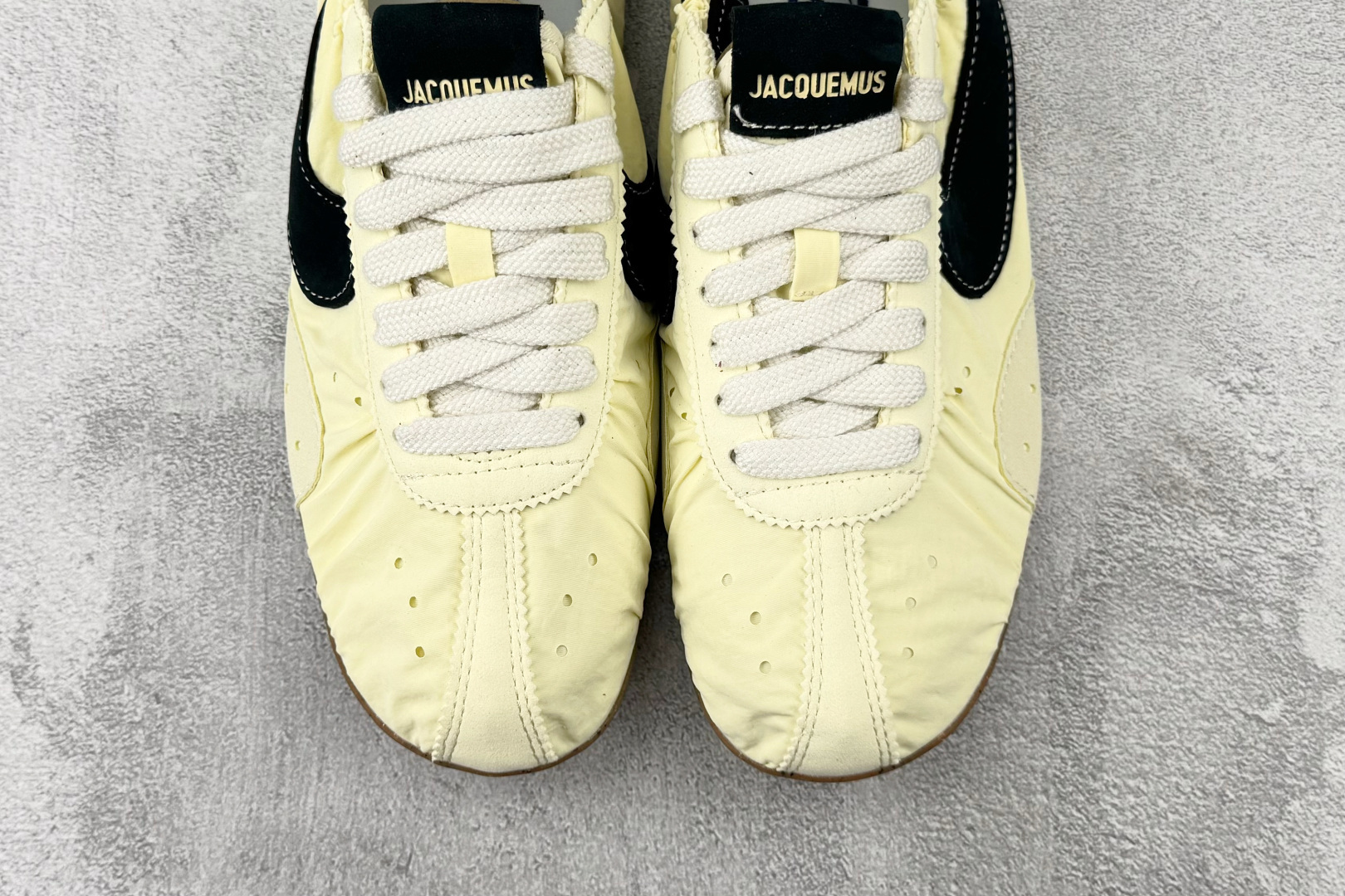 GOD 神版 Nike  × Jacquemus  米白色货号：HV8547-700尺码：36 36.5