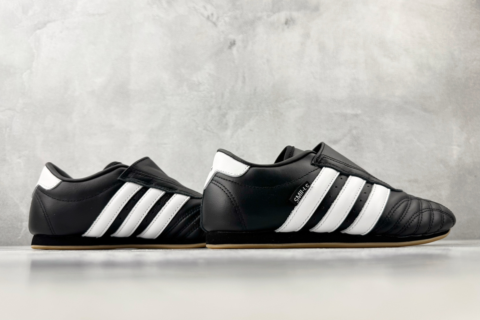GOD/2.0 神版 adidas TAEKWONDO 黑白货号：JQ4775尺码：36 36.5 37